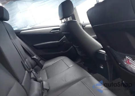 2015 BMW X1 xDrive28I z USA, uszkodzony, nr VIN WBAVL1C52FVY29722